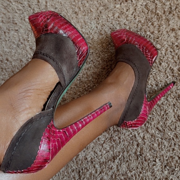 Lisa for DONALD J PLINER HEELS - Picture 3 of 4